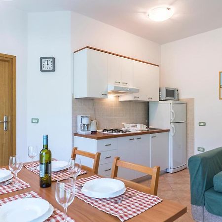 Apartments Pino Pula Exterior photo