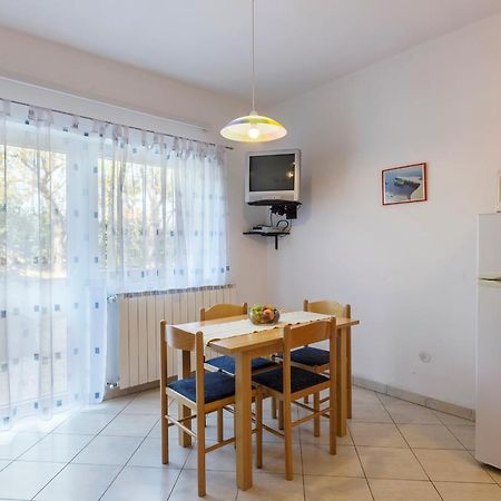 Apartments Pino Pula Exterior photo