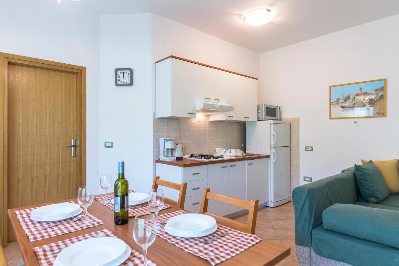 Apartments Pino Pula Exterior photo